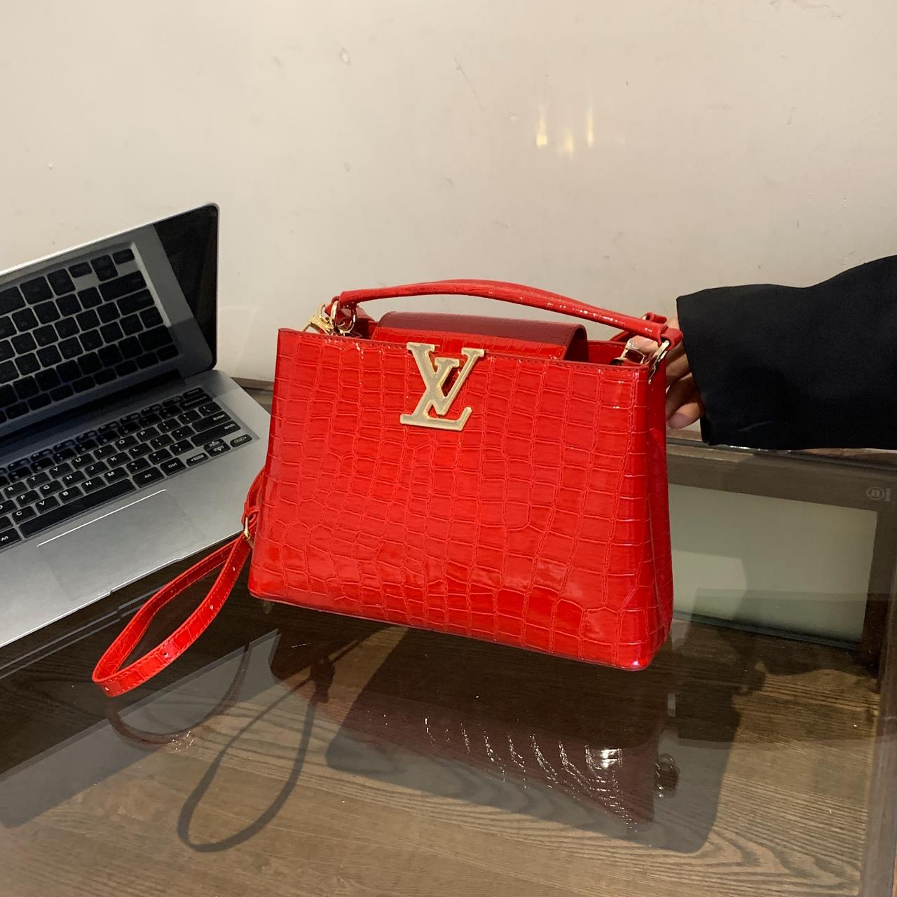 Louis Vuitton Bag #117600