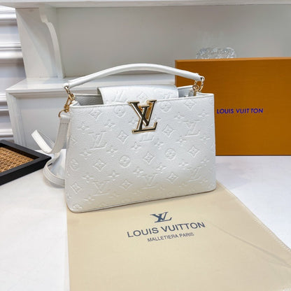 Louis Vuitton Bag #1122331