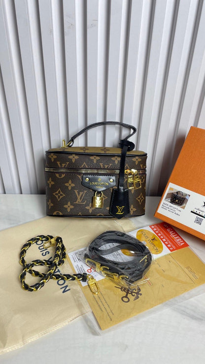 Louis Vuitton Bag #zx30115