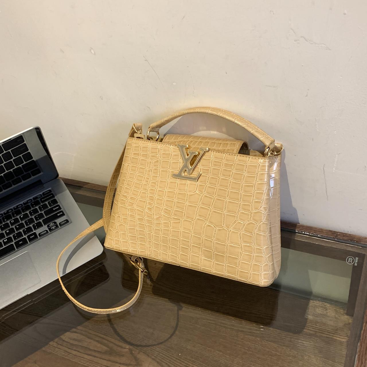 Louis Vuitton Bag #117600