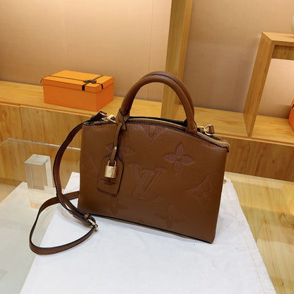 Louis Vuitton Bag #82812