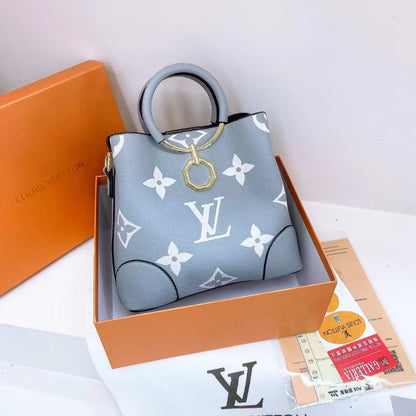 Louis Vuitton Bag #128