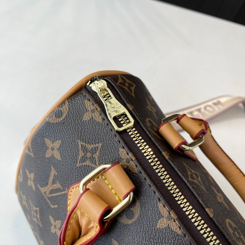 Louis Vuitton Bag #9024