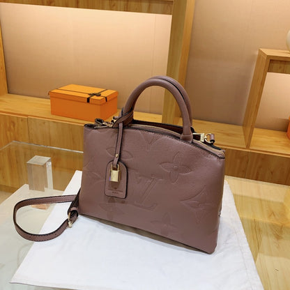 Louis Vuitton Bag #82812