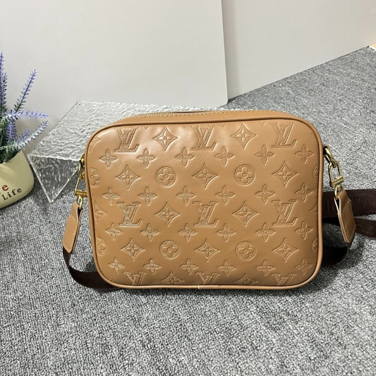 Louis Vuitton Bag #122247