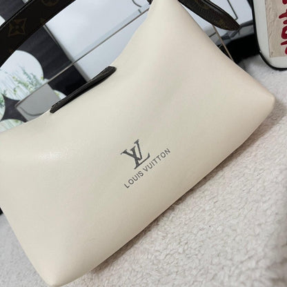 Louis Vuitton Bag #5817